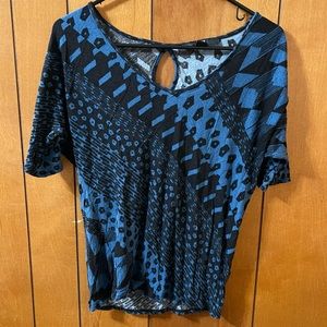 🔴 Forever 21 XXI 3/4 Sleeves Pullover Top Tee Shirt Blouse Size S EUC